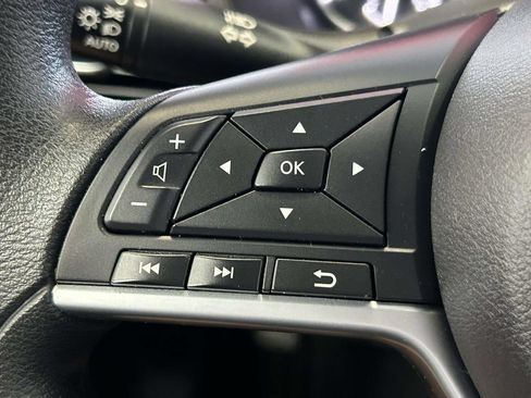 Used 2025 Nissan Altima 2.5 SV FWD image 24