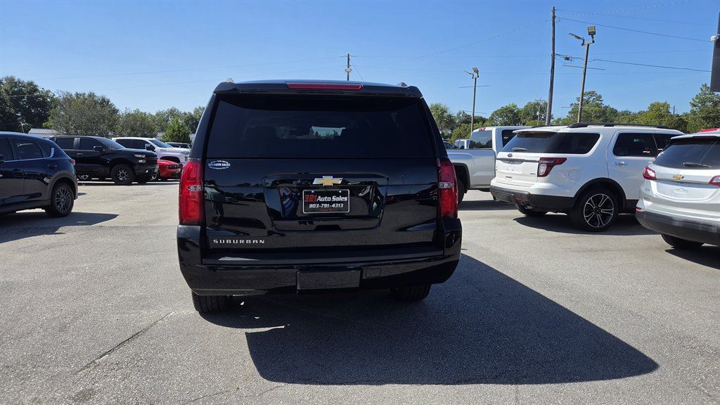 Used 2020 Chevrolet Suburban LT AWD/4WD image 4