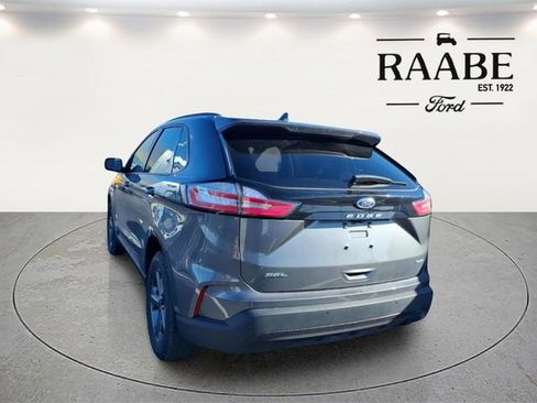 Used 2023 Ford Edge SEL w/ Sport Appearance Package image 9