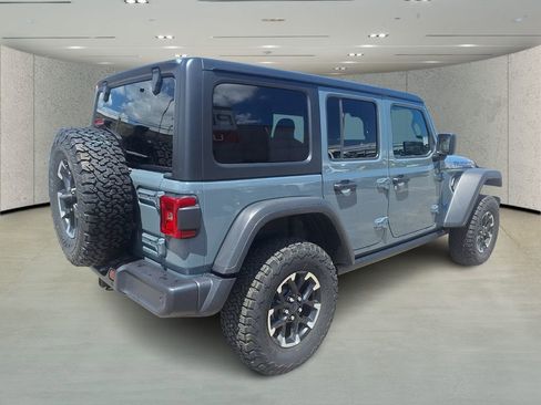 Used 2025 Jeep Wrangler Unlimited Rubicon 4xe w/ Safety Group AWD/4WD image 5