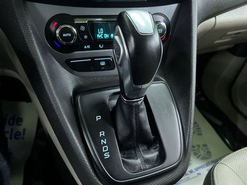 Used 2014 Ford Transit Connect Titanium FWD image 23