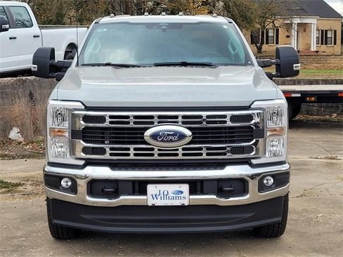 New 2026 Ford F350 XLT image 2