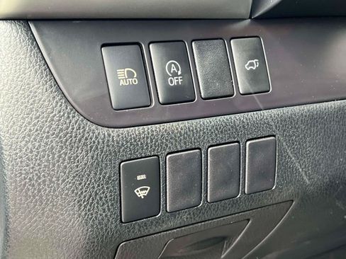 Used 2019 Toyota Highlander XLE w/ Protection Package #3 AWD/4WD image 19