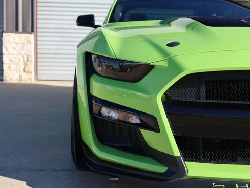 Used 2020 Ford Mustang Shelby GT500 w/ Technology Package image 28