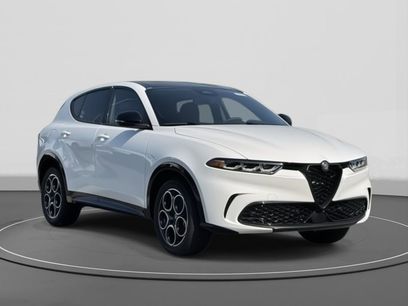 New 2025 Alfa Romeo Tonale w/ Premium Package
