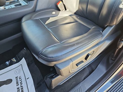 Used 2024 Ford Expedition XLT image 34