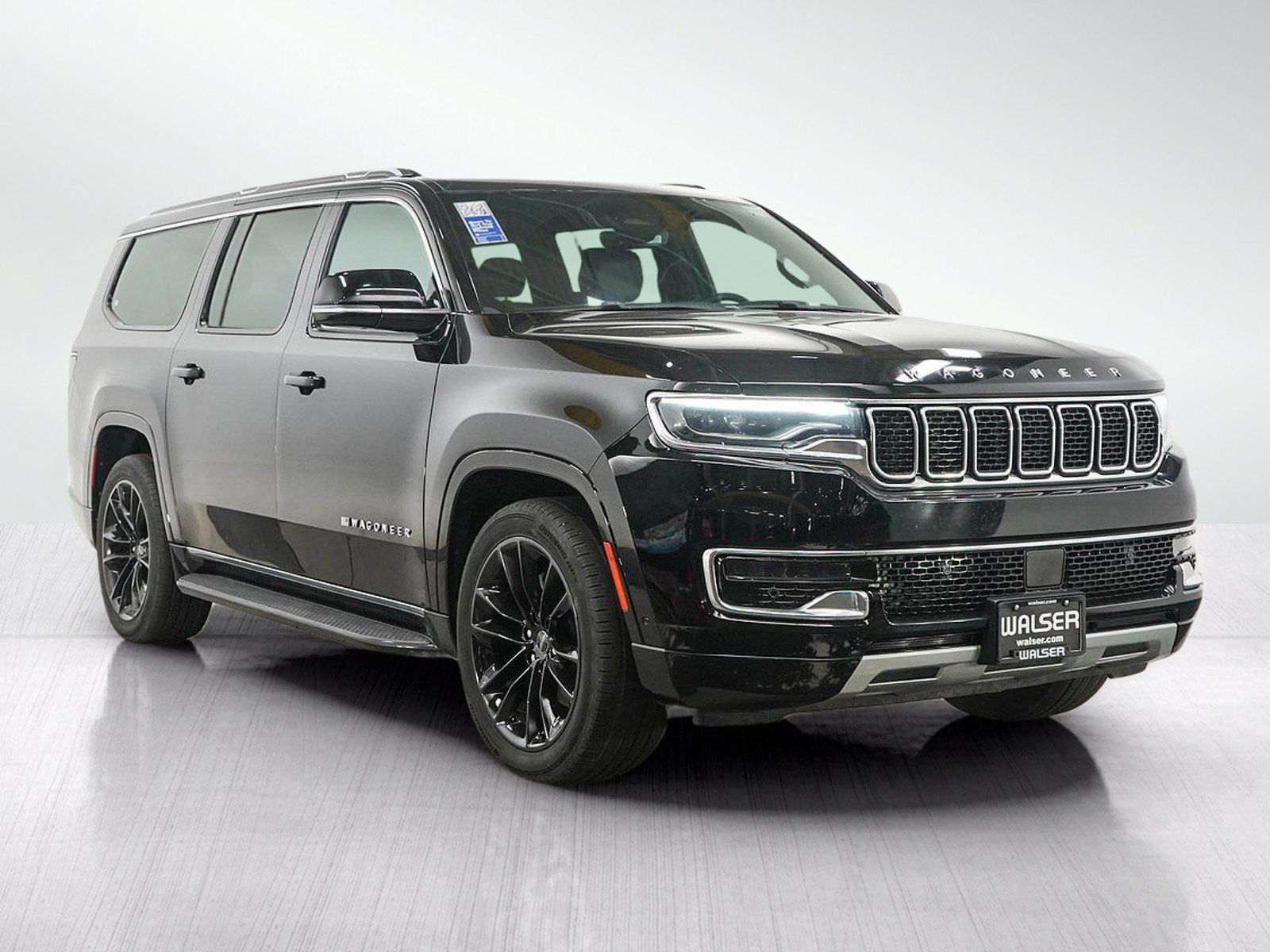 Used 2023 Jeep Wagoneer L Series II w/ Premium Group I AWD/4WD image 7