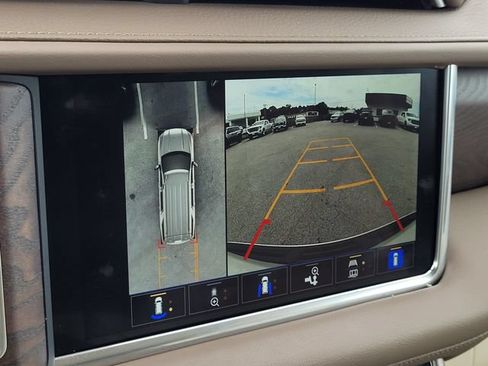 Used 2022 GMC Yukon Denali RWD image 19