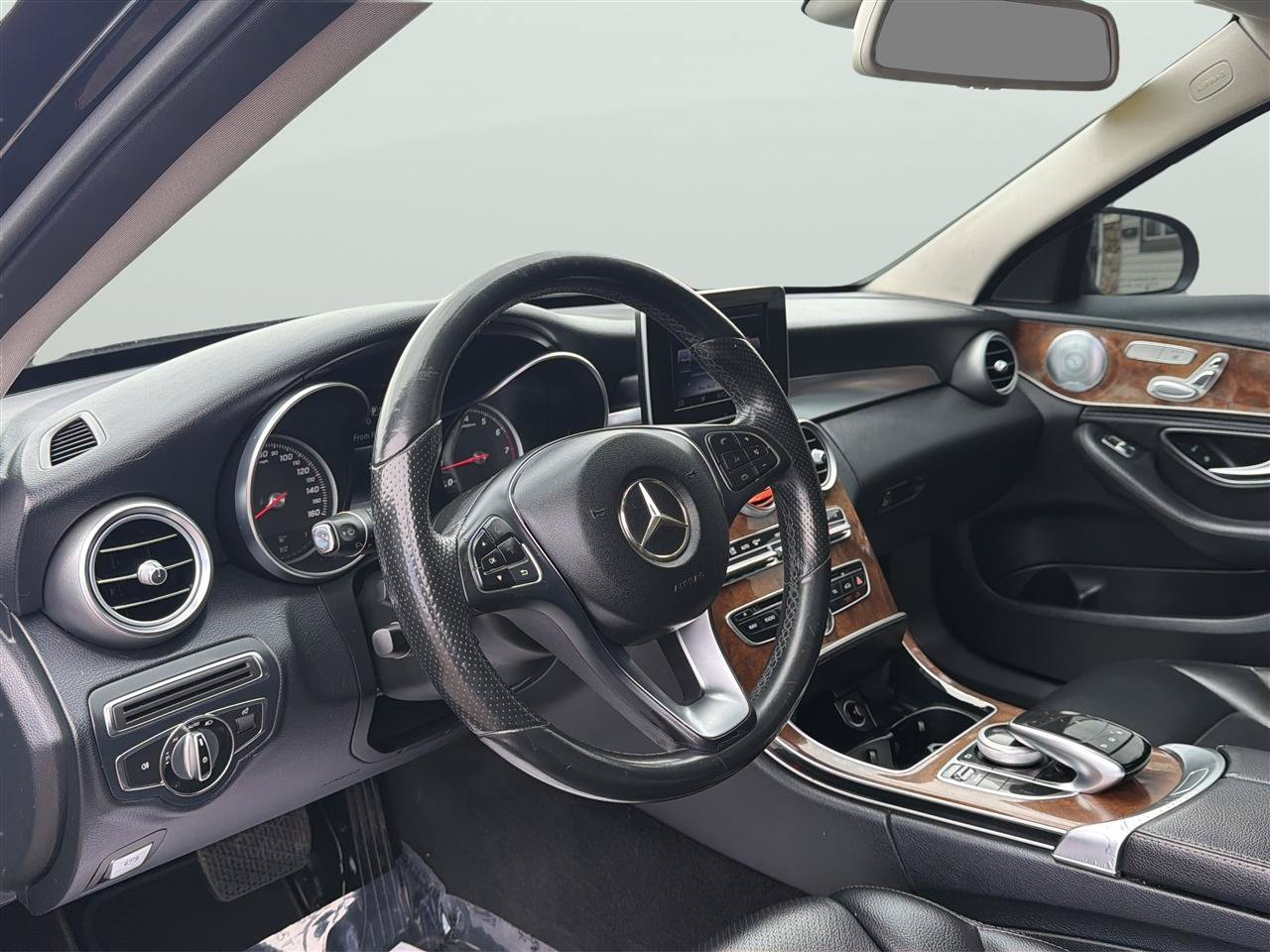 Used 2015 Mercedes-Benz C 300 4MATIC Sedan image 11