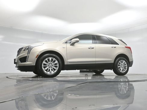 Used 2017 Cadillac XT5 FWD image 8