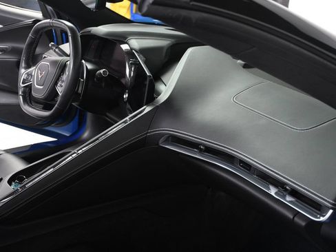 Used 2020 Chevrolet Corvette Stingray Premium Conv w/ 3LT Preferred Equipment Group RWD image 33