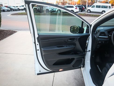 Used 2023 Honda Odyssey Sport image 14