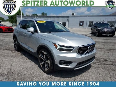 Used 2019 Volvo XC40 T4 Inscription FWD image 1
