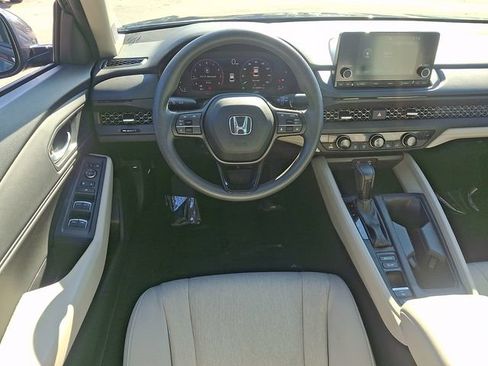 Used 2023 Honda Accord EX image 13