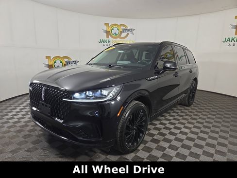 Used 2025 Lincoln Aviator Reserve w/ Jet Appearance Package AWD/4WD image 3