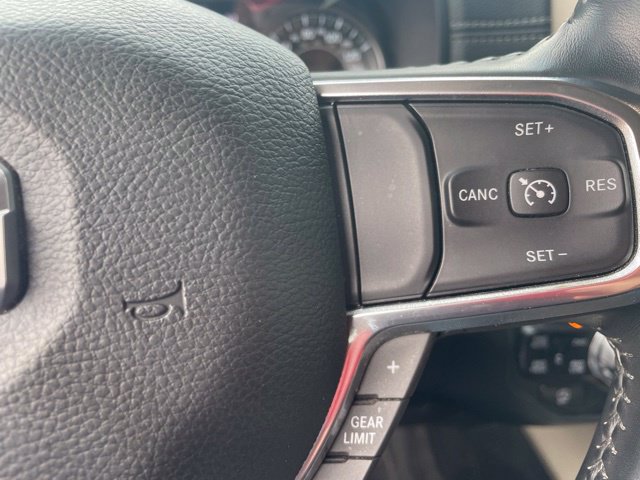 Used 2021 RAM 1500 Laramie AWD/4WD image 6