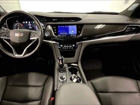Used 2024 Cadillac XT6 Sport w/ Technology Package AWD/4WD image 18