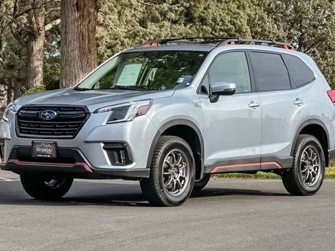 Used 2023 Subaru Forester Sport image 9