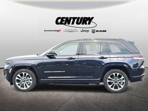 Used 2024 Jeep Grand Cherokee Overland w/ Adv Protech Group III AWD/4WD image 7