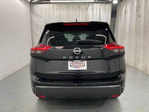 Used 2025 Nissan Rogue SV FWD image 6