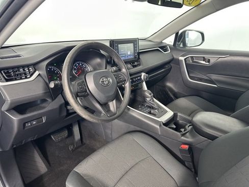 Used 2019 Toyota RAV4 XLE image 12