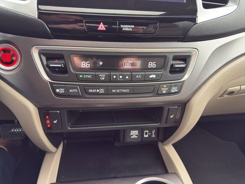 Used 2020 Honda Ridgeline RTL image 18