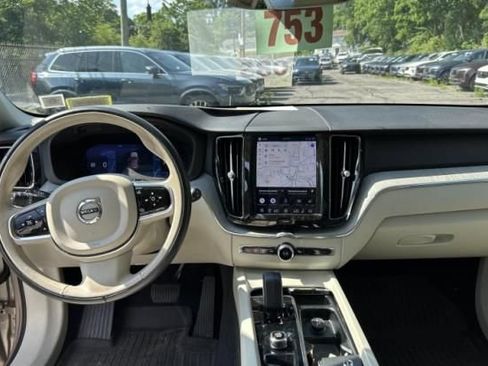 Used 2023 Volvo XC60 B5 Plus w/ Climate Package AWD/4WD image 5