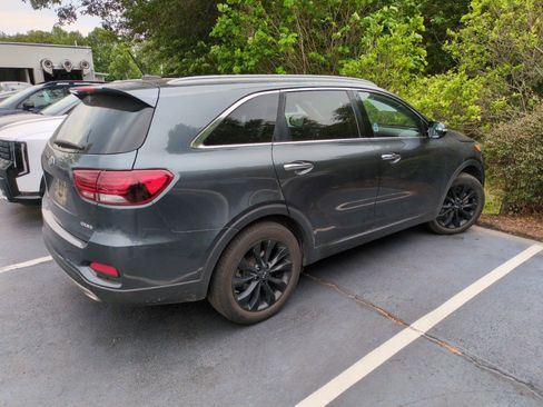 Used 2020 Kia Sorento EX FWD image 2