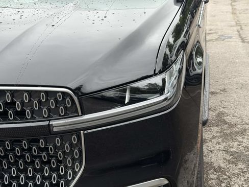 New 2026 Lincoln Navigator Premiere AWD/4WD image 10