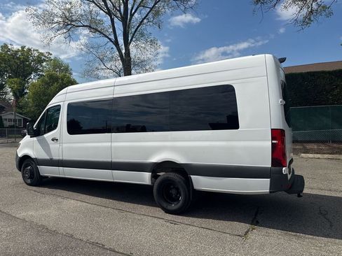 Used 2024 Mercedes-Benz Sprinter 3500 w/ Parking Package image 5
