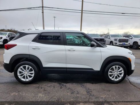 Used 2024 Chevrolet TrailBlazer LS w/ LS Convenience Package FWD image 6