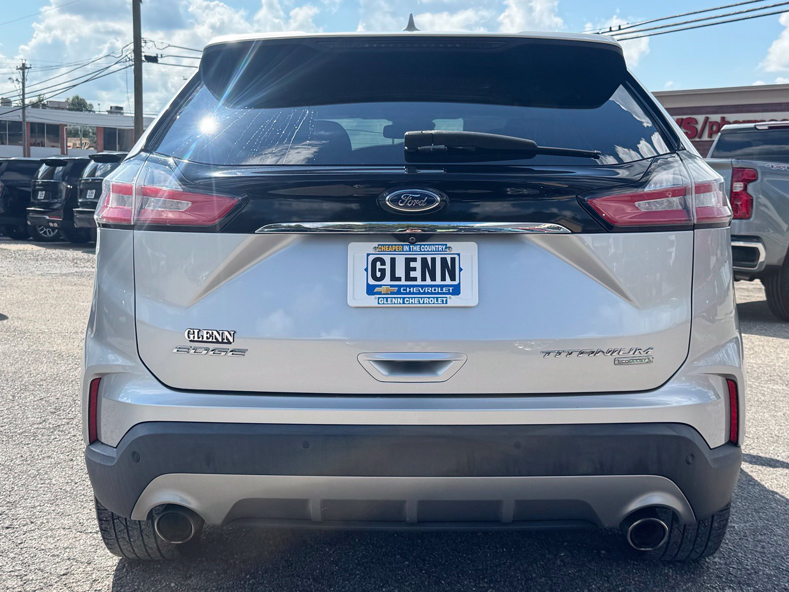 Used 2019 Ford Edge Titanium w/ Equipment Group 301A FWD image 5