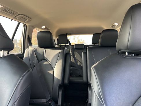 Used 2024 Toyota Grand Highlander XLE image 37