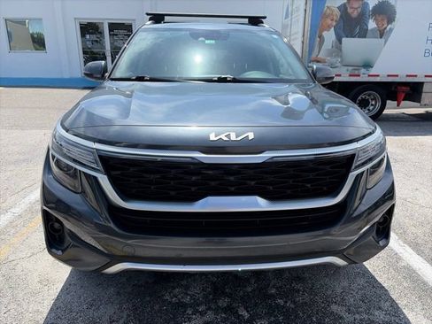 Used 2022 Kia Seltos S FWD image 2