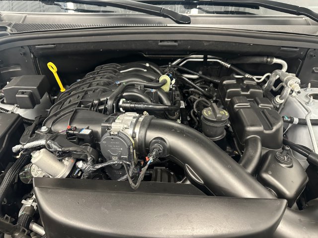 Used 2025 Dodge Durango GT AWD/4WD image 19