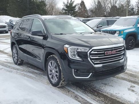 Certified 2023 GMC Terrain SLT image 2
