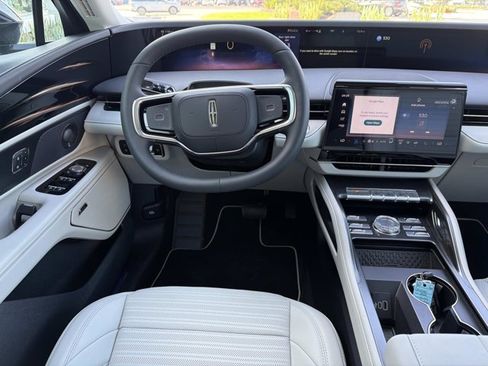 New 2026 Lincoln Nautilus Reserve AWD/4WD image 25