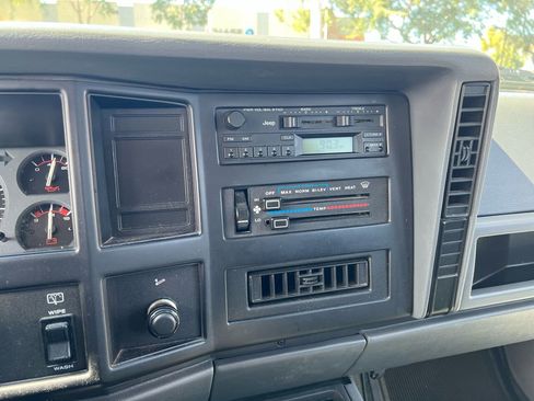 Used 1996 Jeep Cherokee 4WD 4-Door image 21