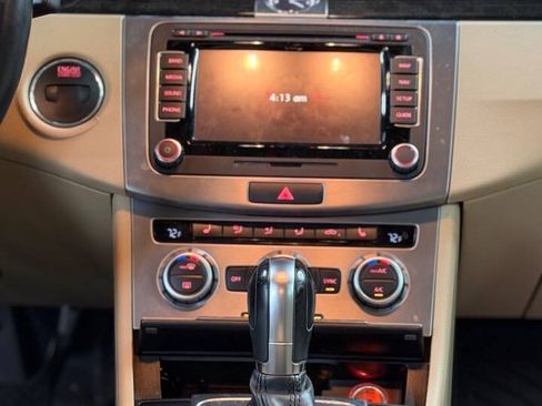 Used 2014 Volkswagen CC Executive FWD image 10