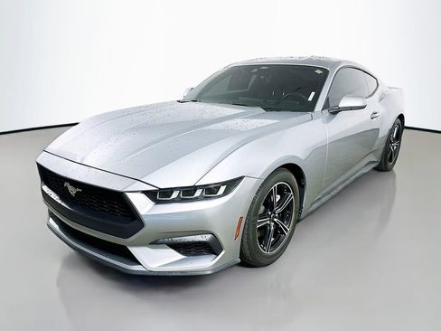 Used 2024 Ford Mustang Coupe RWD image 3