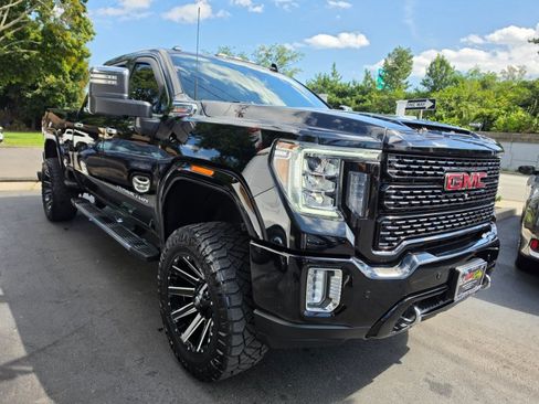 Used 2022 GMC Sierra 2500 Denali AWD/4WD image 4