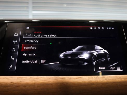 Used 2022 Audi RS e-tron GT image 19