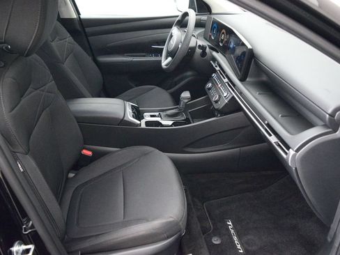Used 2025 Hyundai Tucson SE AWD/4WD image 17