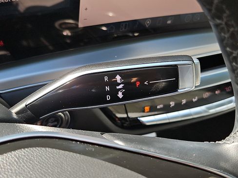 Certified 2024 Cadillac Lyriq Sport AWD/4WD image 14