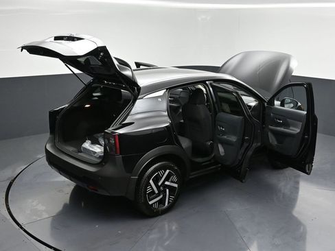 New 2026 Nissan Kicks SV image 30