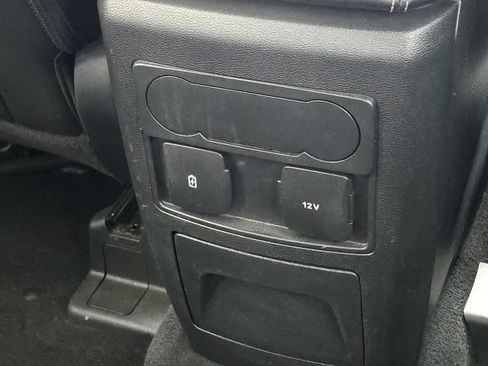 Used 2023 Ford Explorer XLT w/ Equipment Group 202A RWD image 18