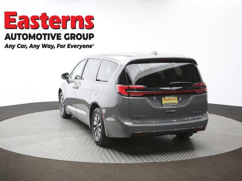Used 2022 Chrysler Pacifica Touring-L FWD image 66