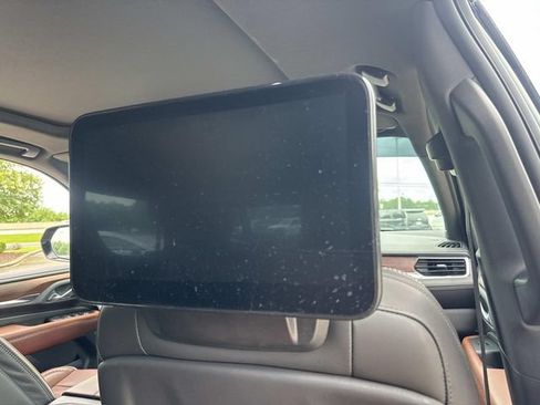 Used 2024 GMC Yukon Denali Ultimate w/ LPO, Floor Liner Package AWD/4WD image 12