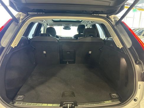 Certified 2025 Volvo XC60 B5 Plus image 26