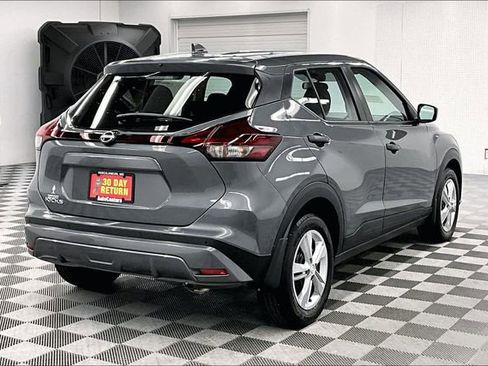 New 2025 Nissan Kicks Play S image 17
